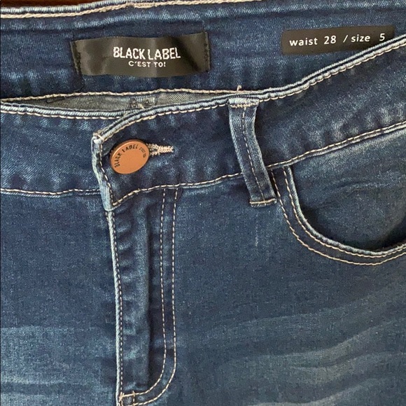 Black Label raw hem cropped jeans - Picture 2 of 5